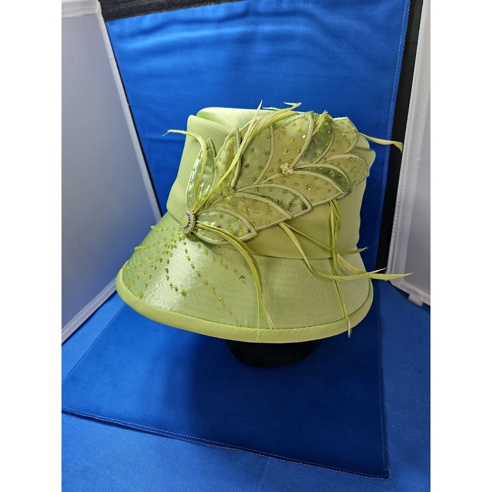 VTG Midnight Velvet Church Hat Celadon Mint Green Wide Brim Derby Fascinator